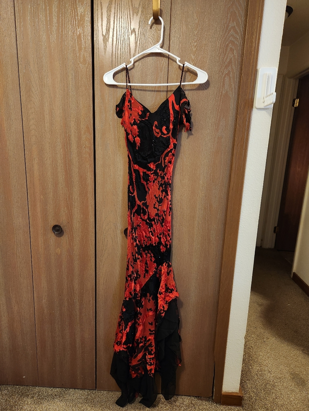 Vtg Alyce Seralina Collection Dramatic Red & Black Beaded Silk Dress / Gown Sz 4